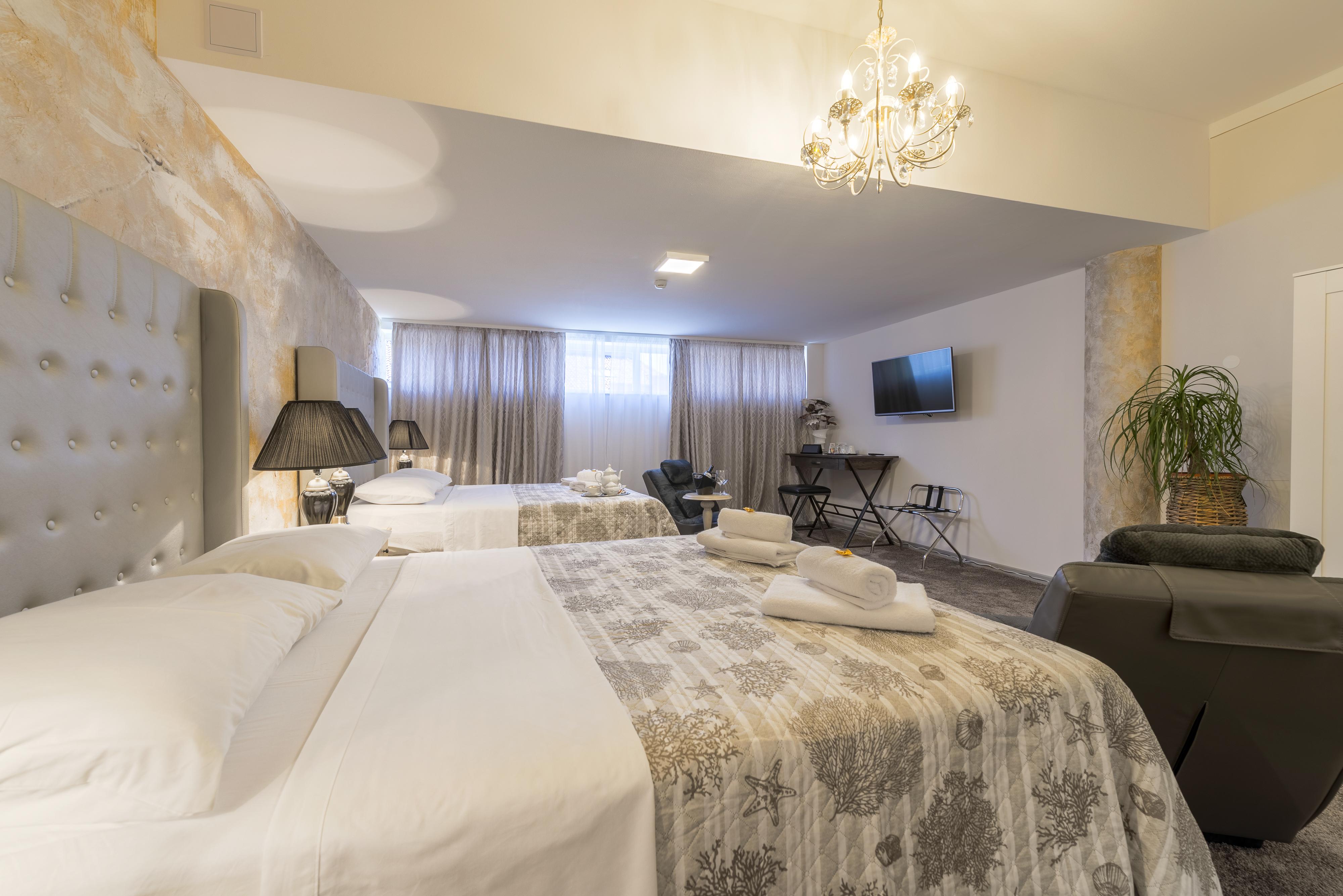 Prima Luce Downtown Hotel Сплит Екстериор снимка